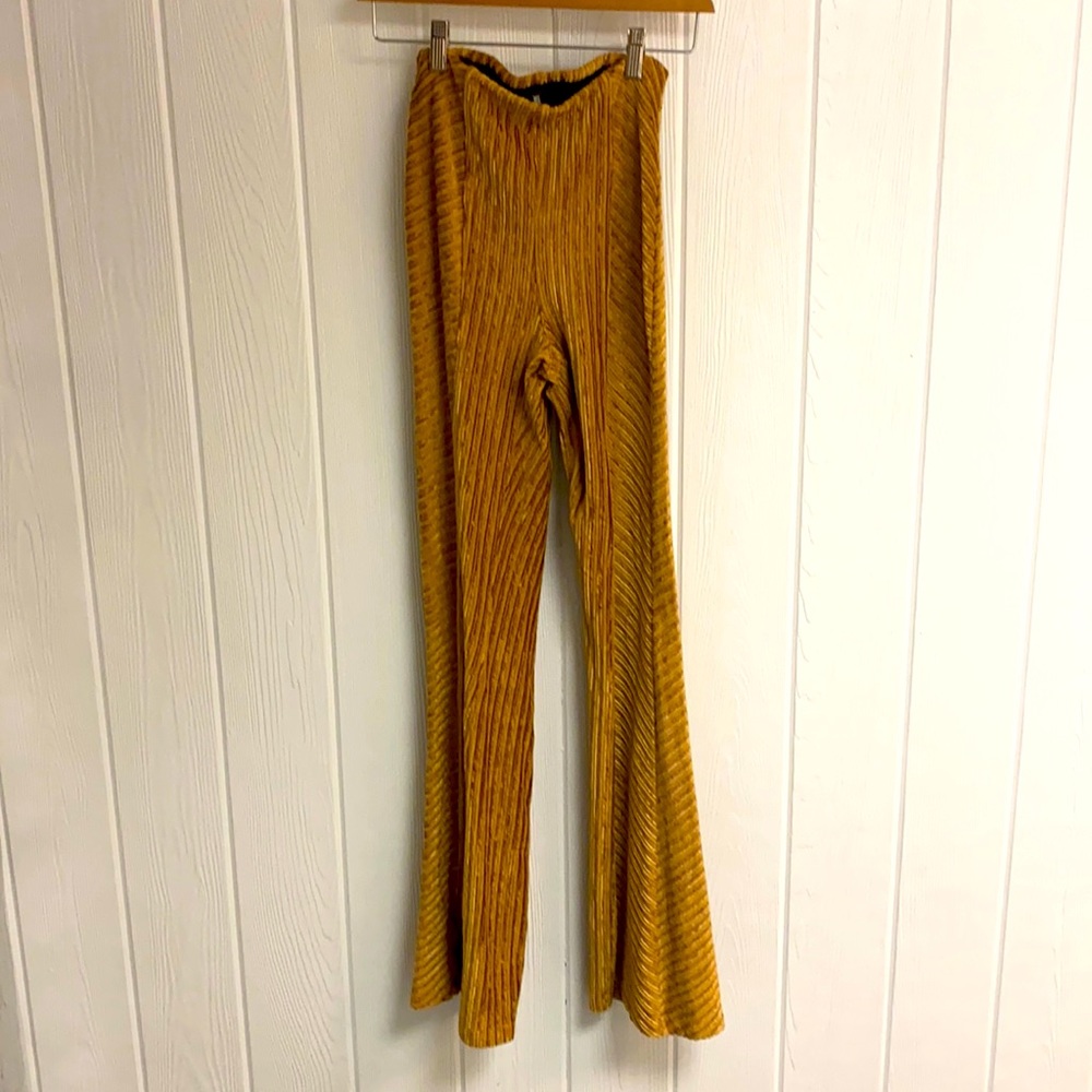 Free People Slim Pull-On Velvet Flare Pants, XS. Dark gold color.